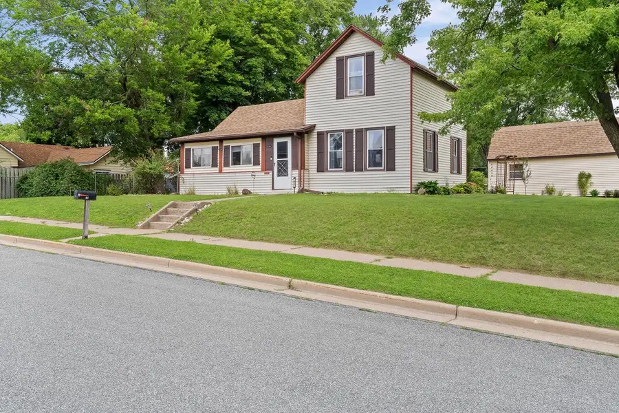 611 Monroe STREET, Onalaska, WI 54650 - #2