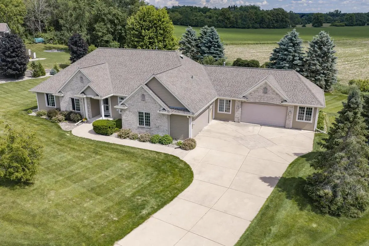 N5158 Union Hill ROAD, Oconomowoc, WI 53066 - #1