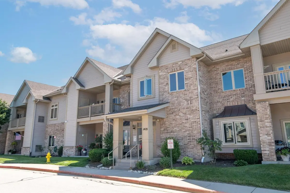 1405 Gabriel DRIVE #108, Waukesha, WI 53188 - #1