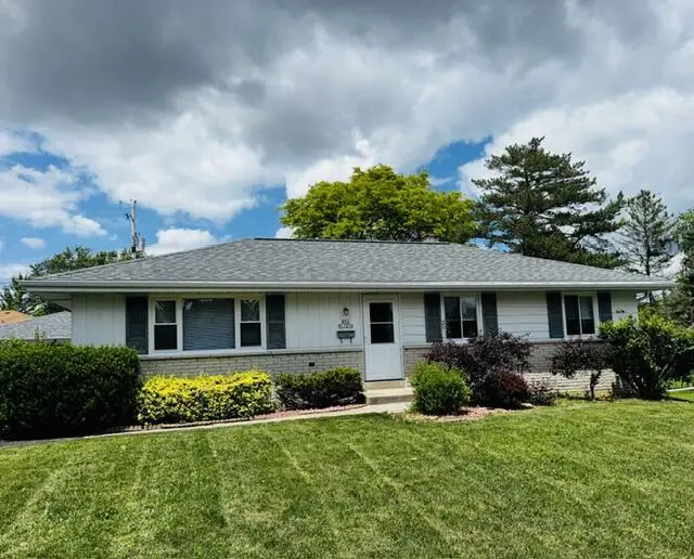 N92W17274 Forest DRIVE, Menomonee Falls, WI 53051 - #1