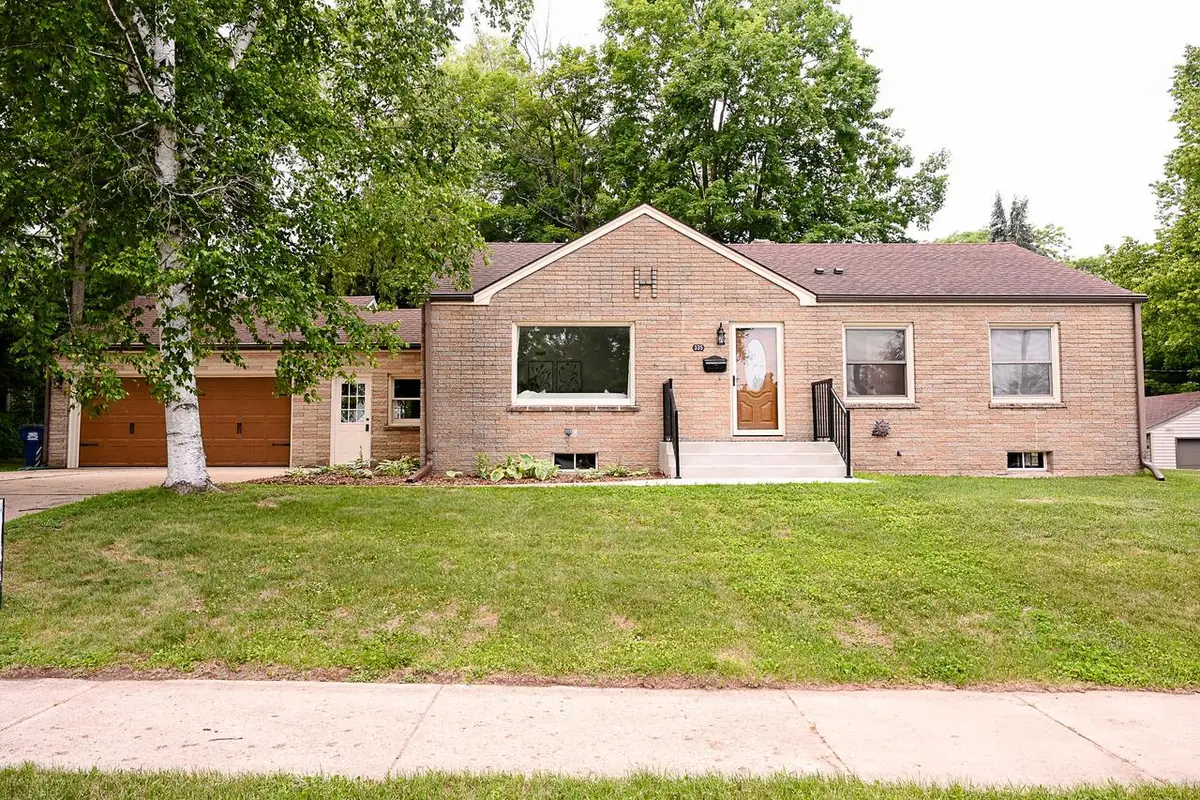 335 S High STREET, Port Washington, WI 53074 - #1