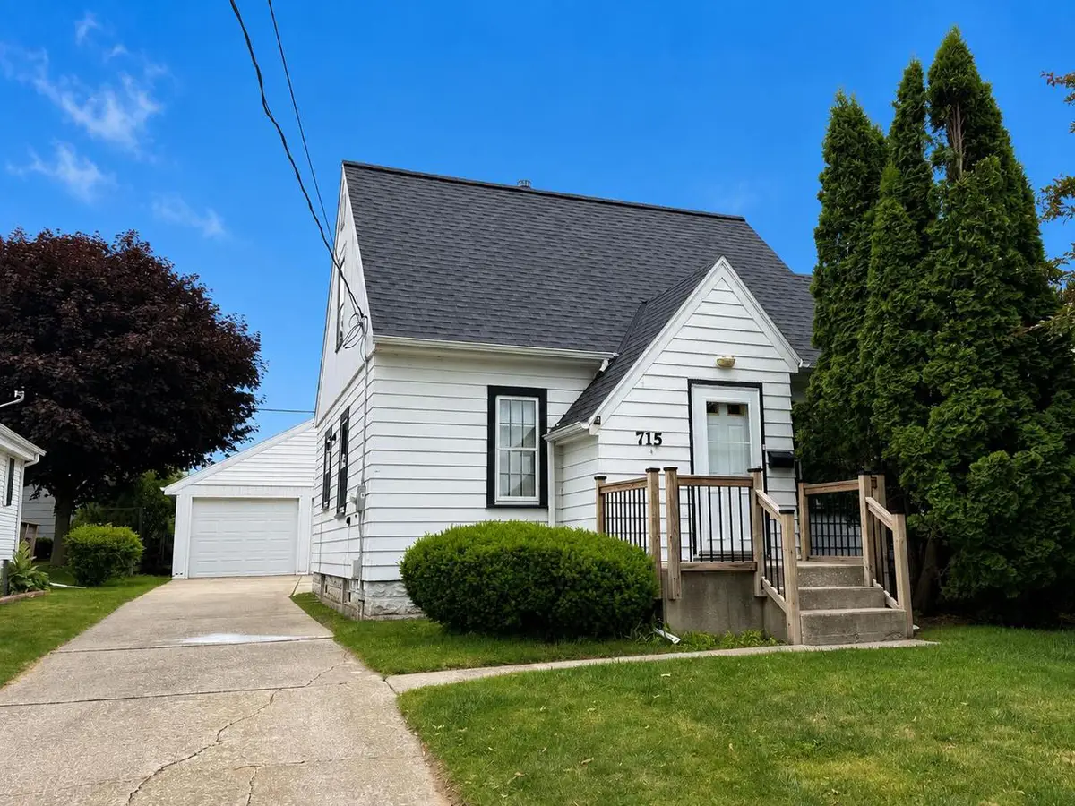 715 S 27th STREET, Manitowoc, WI 54220 - #1