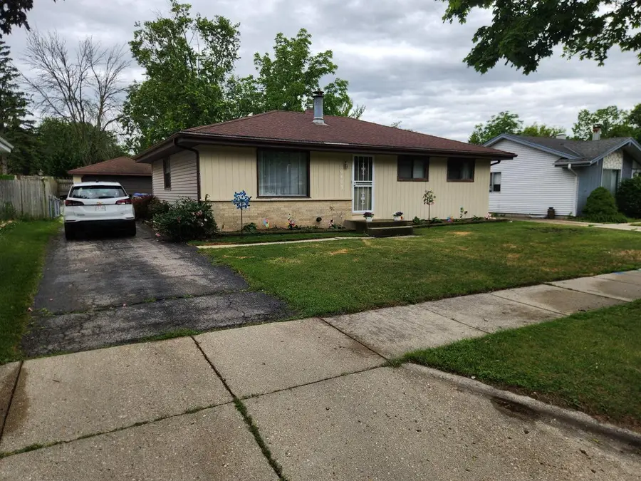 10409 W Villa AVENUE, Milwaukee, WI 53224 - #2