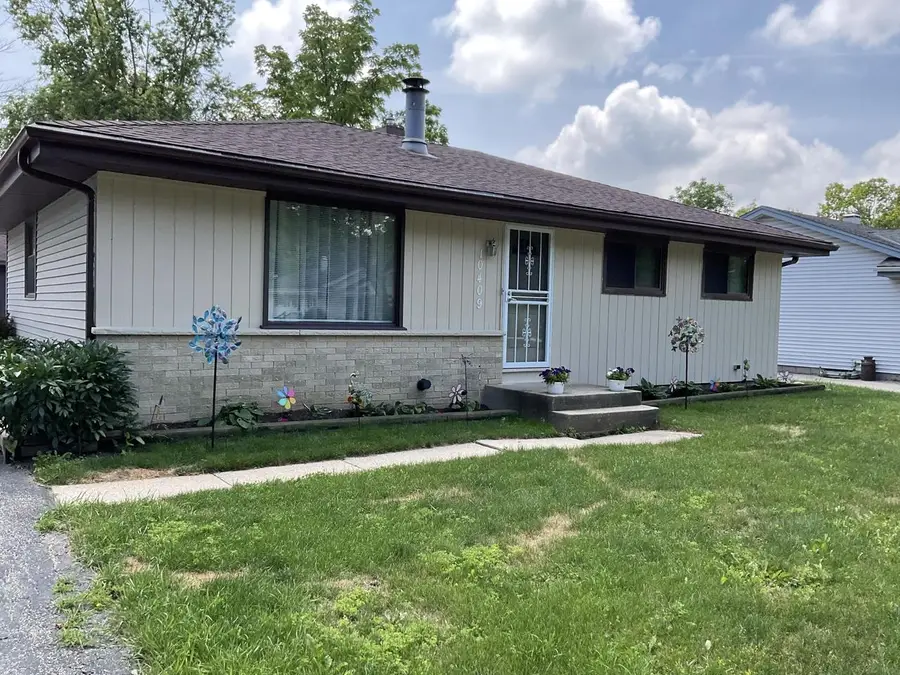 10409 W Villa AVENUE, Milwaukee, WI 53224 - #3