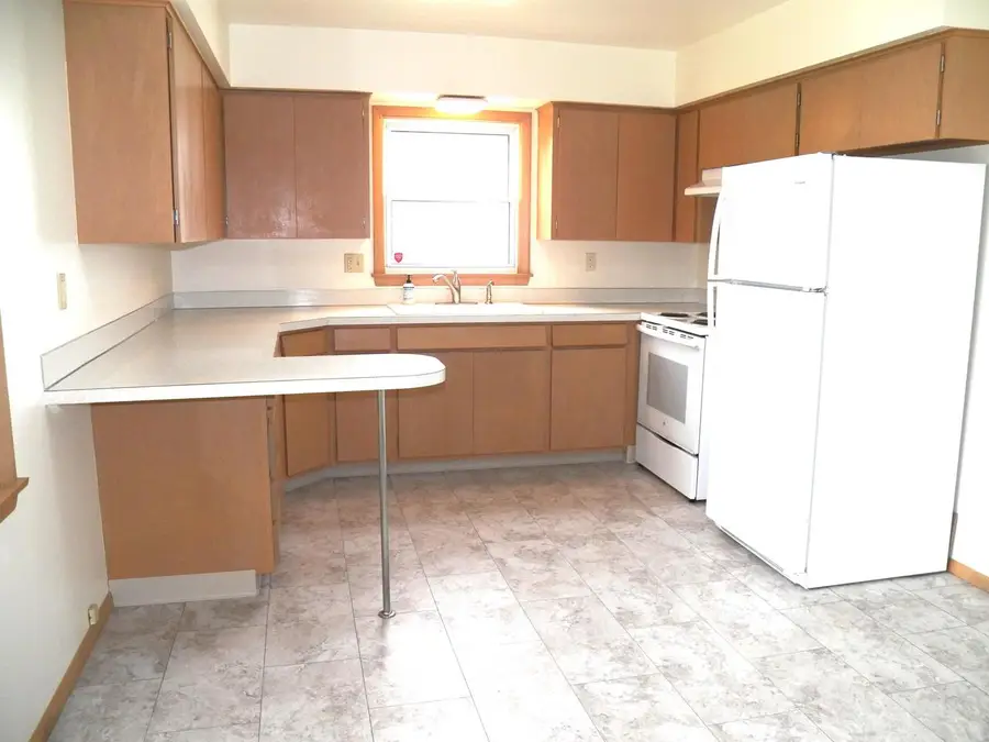 3609 Meadow LANE, Manitowoc, WI 54220 - #3