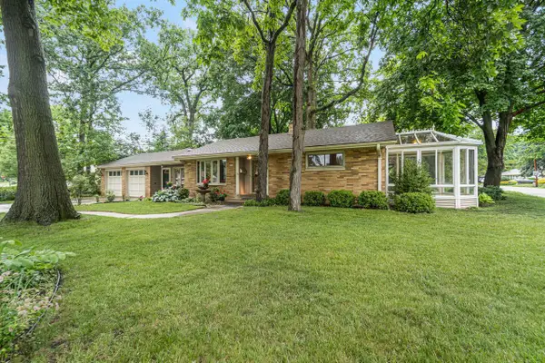 2450 W Wingate AVENUE, Glendale, WI 53209