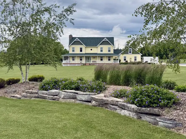 3425 Jackson DRIVE, Jackson, WI 53037