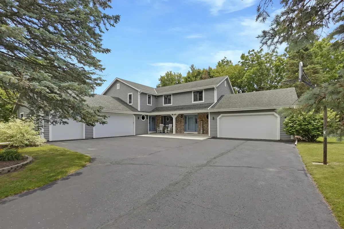 N30W23511 Greenfield COURT, Pewaukee, WI 53072 - #1