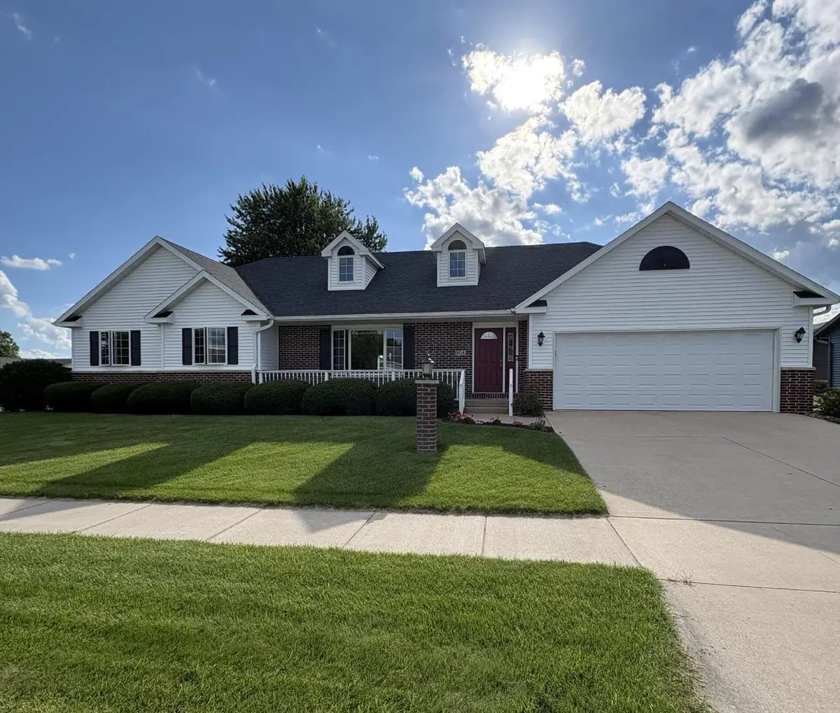 908 2nd AVENUE E, Holmen, WI 54636 - #1