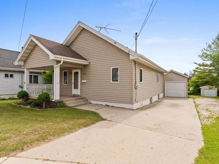 2906 Forest AVENUE, Two Rivers, WI 54241 - #2