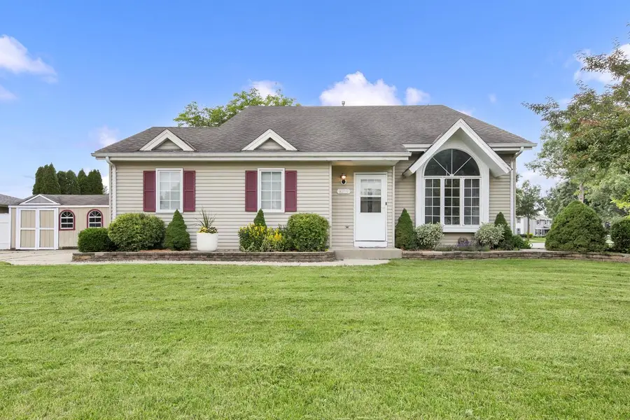 8215 S Wildwood DRIVE, Oak Creek, WI 53154 - #2