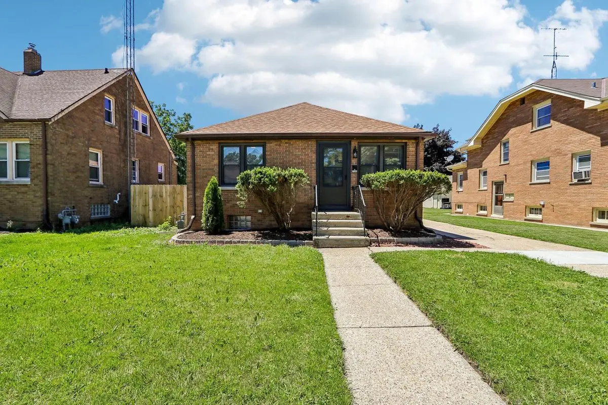 7540 26th AVENUE, Kenosha, WI 53143 - #1