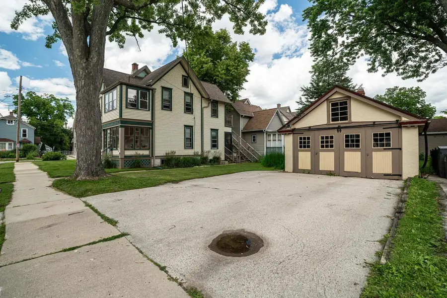 421 Central AVENUE #123&123.5, Waukesha, WI 53186 - #2