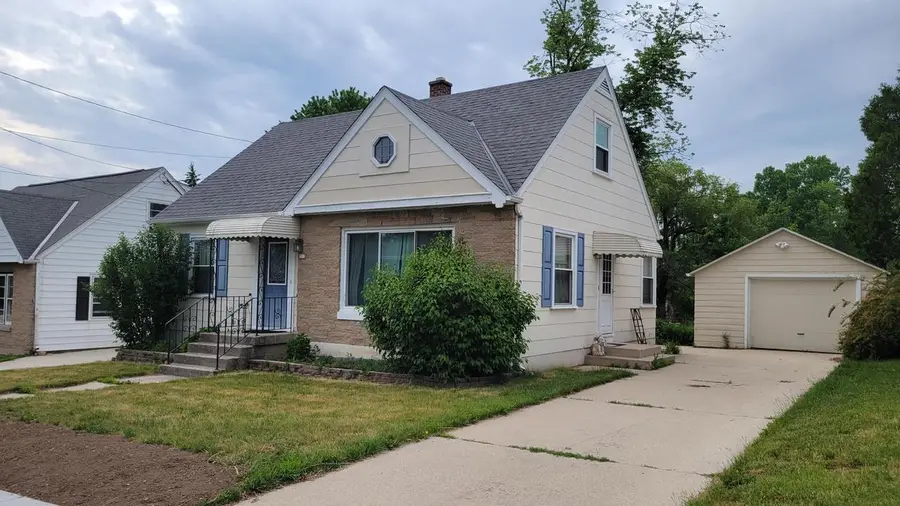 312 Washington AVENUE, Fredonia, WI 53021 - #2