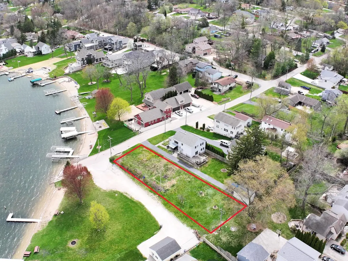 S71W19044 HILLVIEW DRIVE, Muskego, WI 53150 - #1