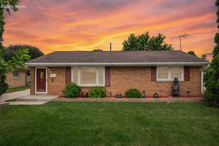 4423 S 61st STREET, Greenfield, WI 53220 - #2