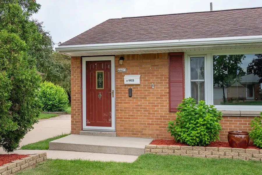 4423 S 61st STREET, Greenfield, WI 53220 - #3