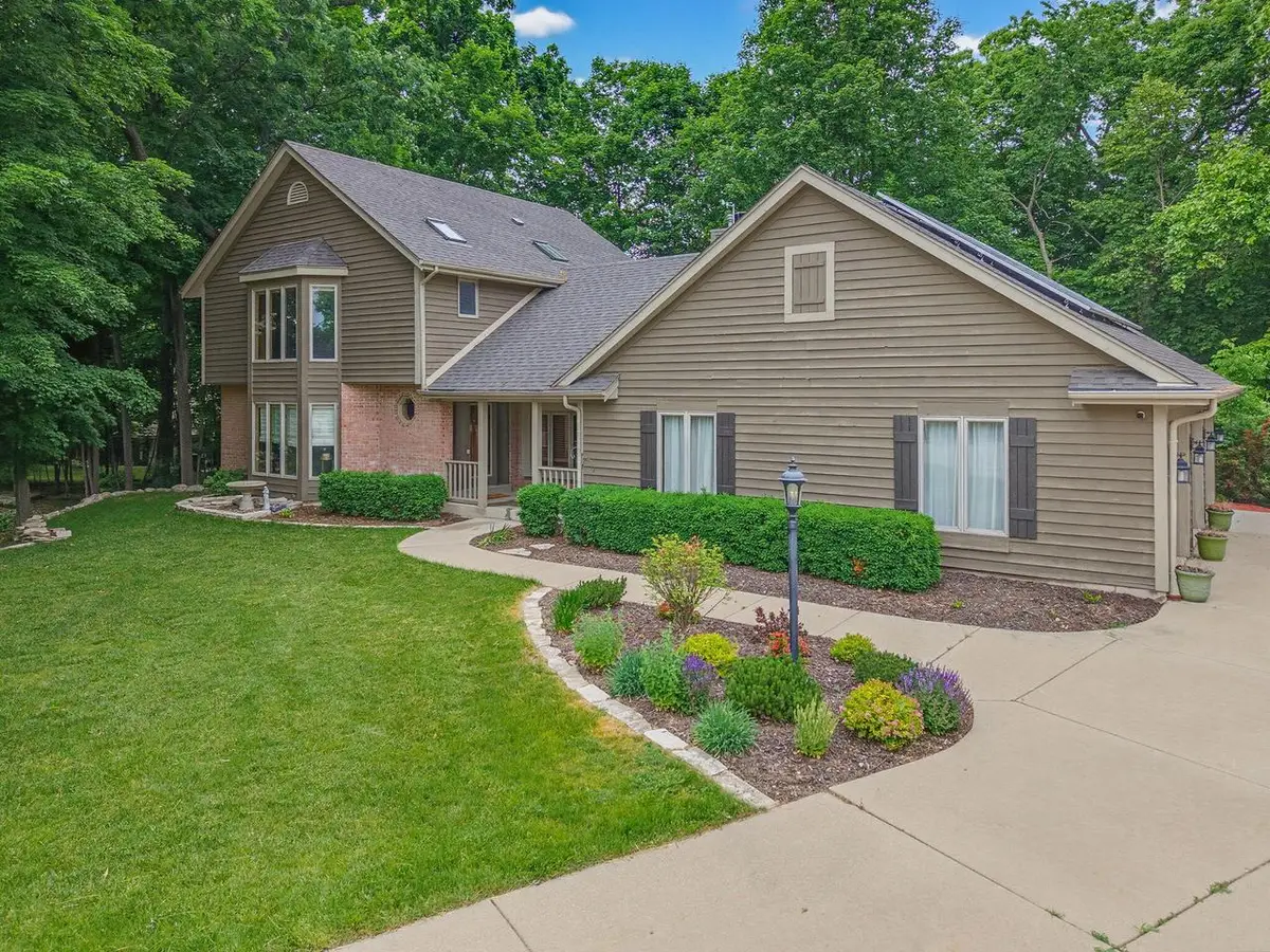 3532 S 121st COURT, Greenfield, WI 53228 - #1