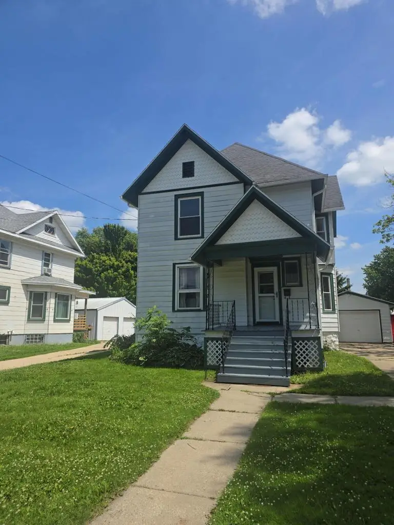 215 N Main STREET, Reeseville, WI 53579 - #1