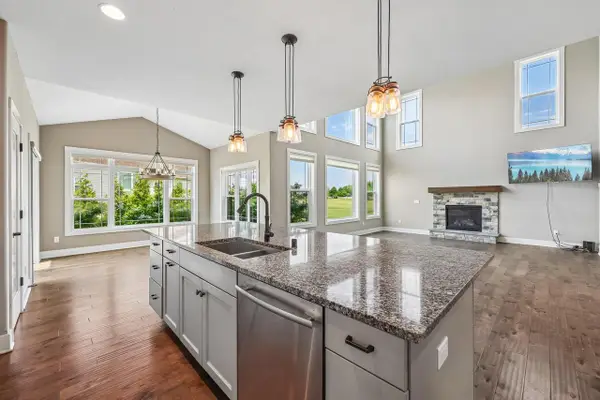 N66W15730 Fox Meadow DRIVE, Menomonee Falls, WI 53051
