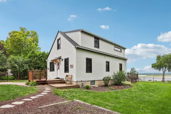 S94W14508 Groveway LANE, Muskego, WI 53150