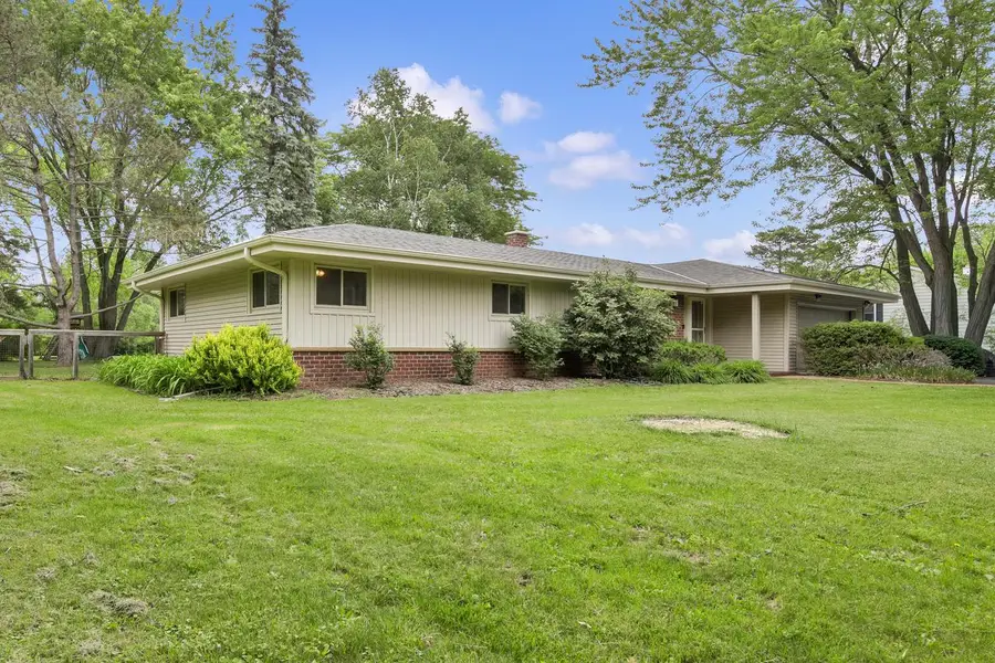 2614 W Chestnut ROAD, Mequon, WI 53092 - #2