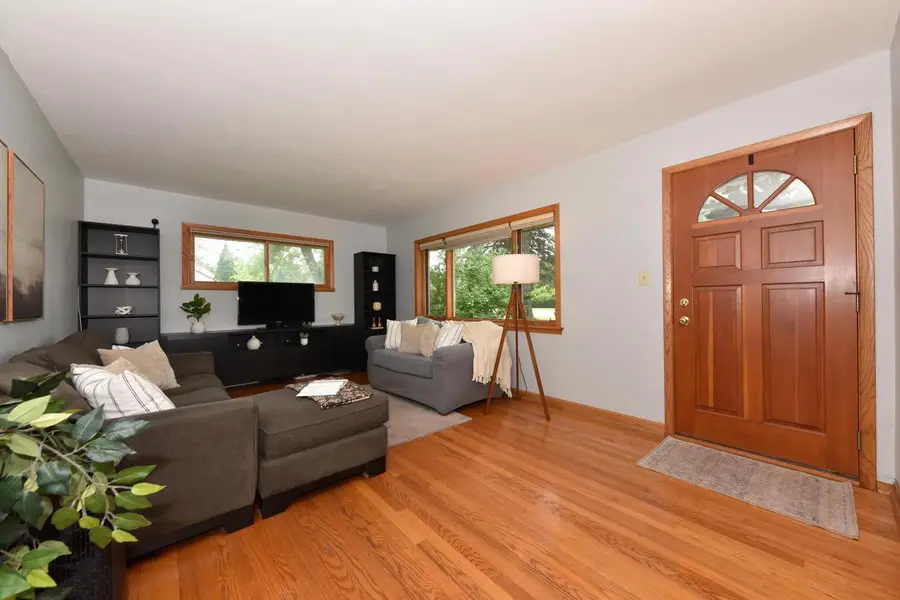 W156N8028 Pilgrim ROAD, Menomonee Falls, WI 53051 - #2