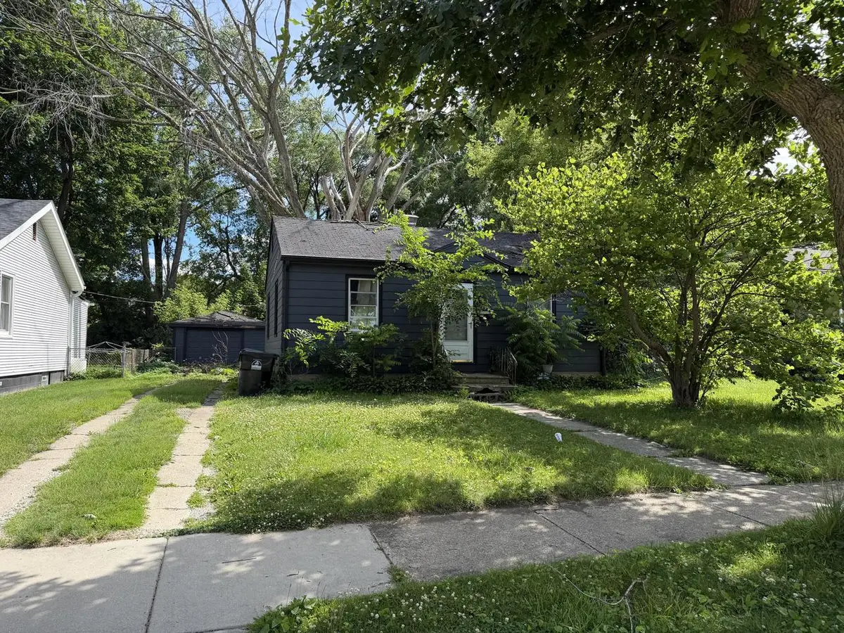 2715 Eisenhower DRIVE, Racine, WI 53405 - #1