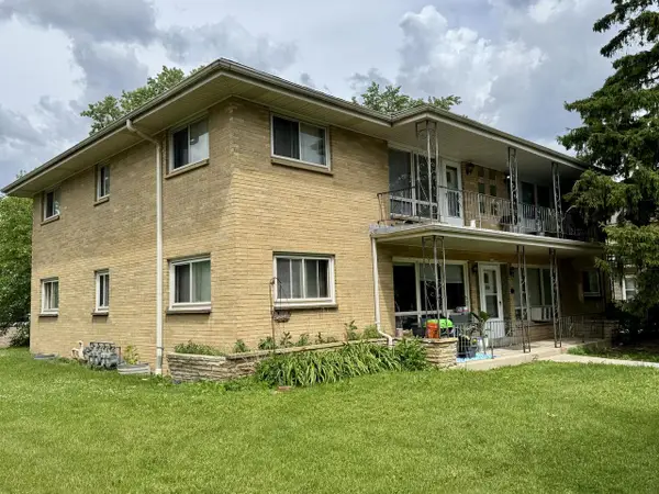 7328 W Honey Creek DRIVE, Milwaukee, WI 53219