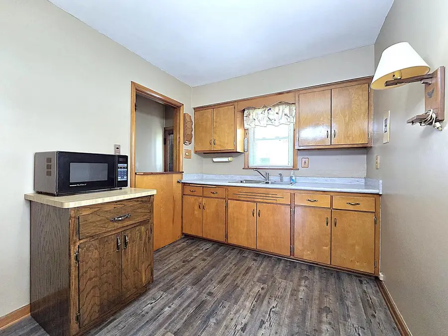 7330 W Potomac AVENUE, Milwaukee, WI 53216 - #2