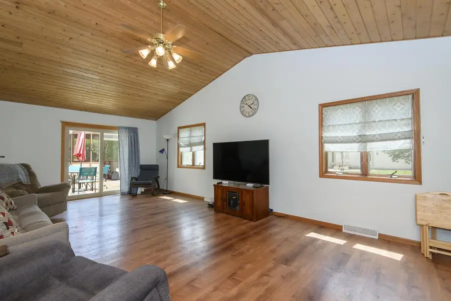 2605 Campfire CROSSING, Waukesha, WI 53189 - #3