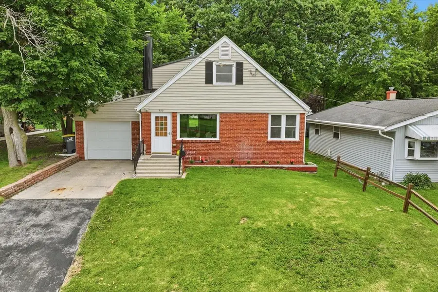 920 N Grandview BOULEVARD, Waukesha, WI 53188 - #2
