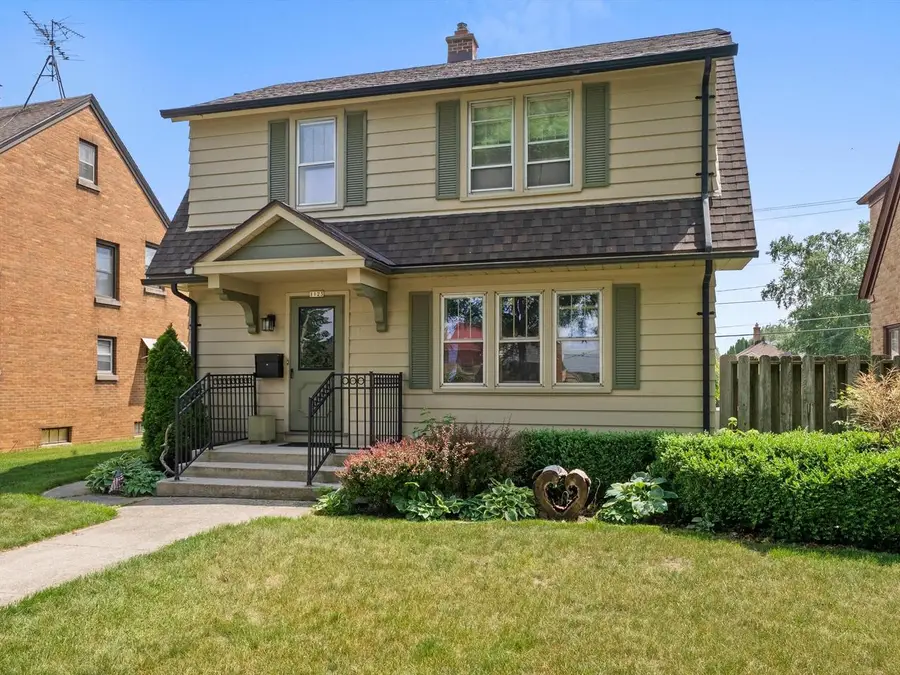 1123 North AVENUE, Sheboygan, WI 53083 - #3