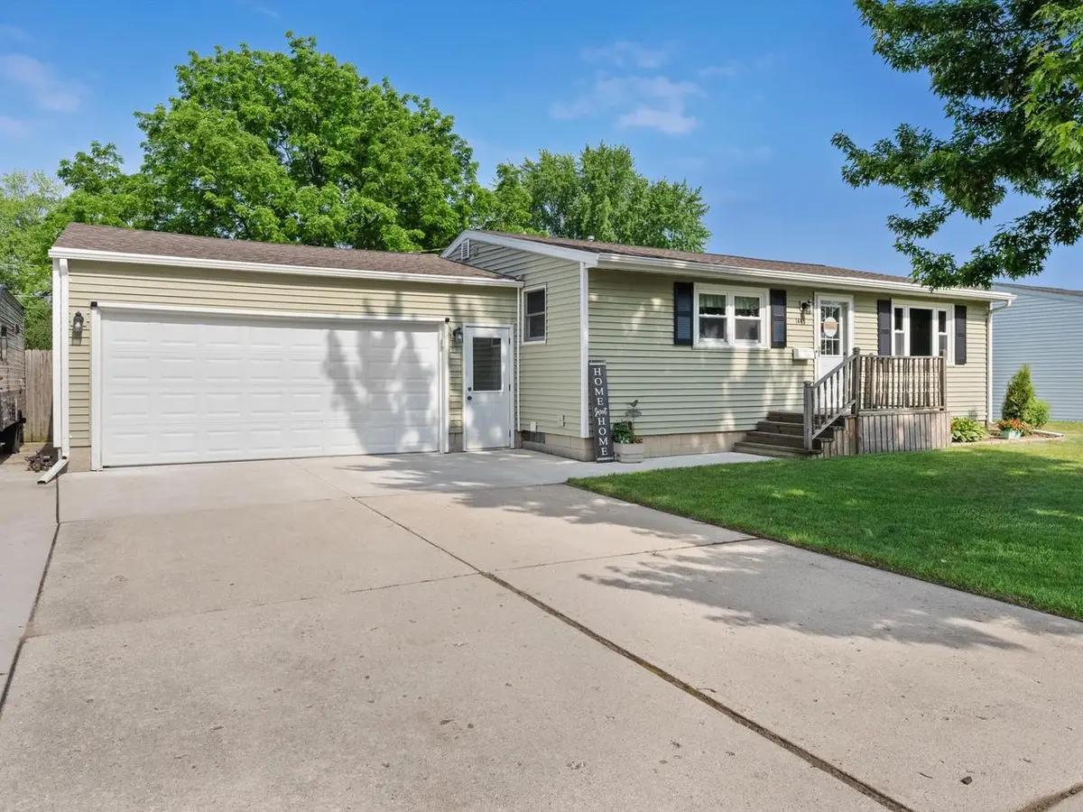 1445 Daisy DRIVE, Manitowoc, WI 54220 - #1