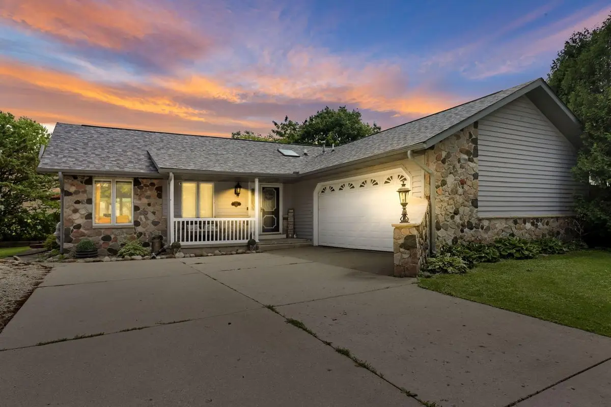 645 W Estate COURT, Elkhorn, WI 53121 - #1