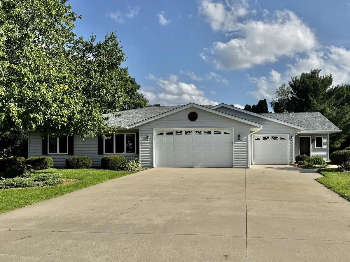 1303 Hadley COURT, Watertown, WI 53098 - #1