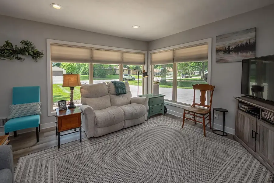 1618 S Wildwood DRIVE, New Berlin, WI 53151 - #2