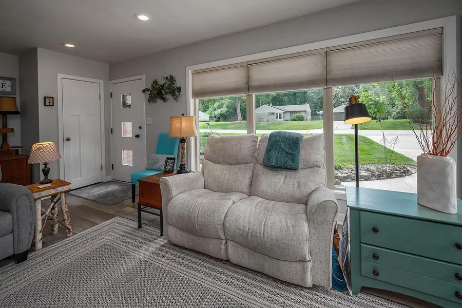 1618 S Wildwood DRIVE, New Berlin, WI 53151 - #3