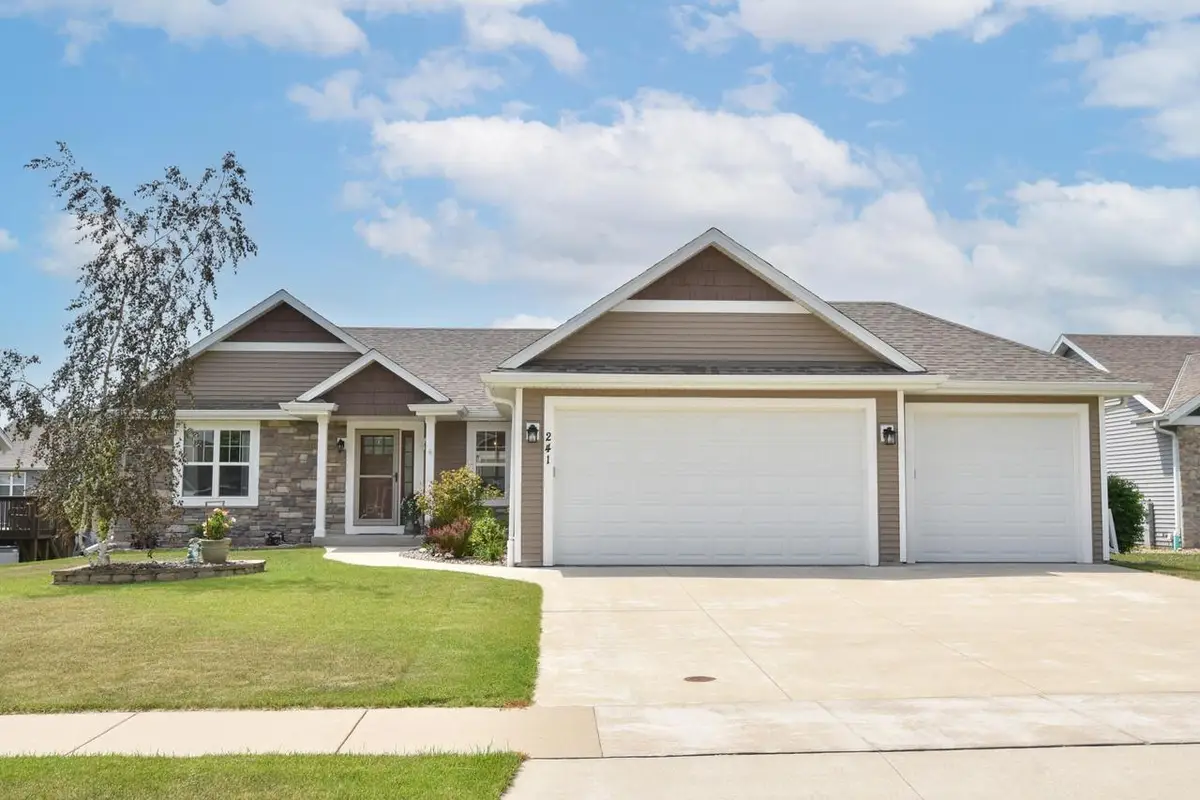 241 Silver Fox DRIVE N, Kewaskum, WI 53040 - #1