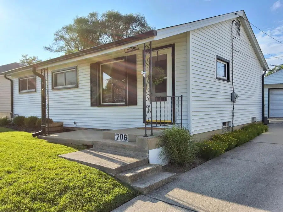708 Columbia AVENUE, South Milwaukee, WI 53172 - #2