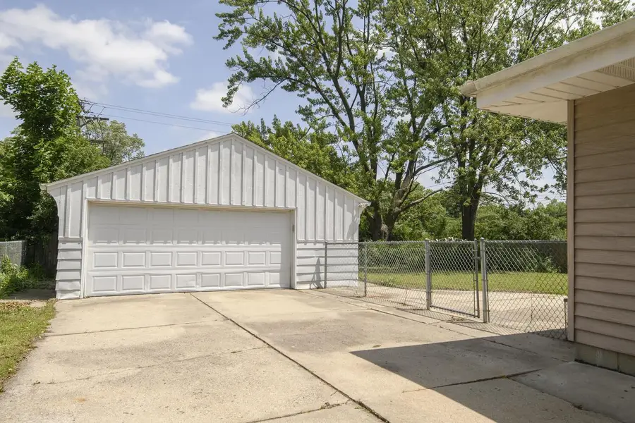 7016 N 86th STREET, Milwaukee, WI 53224 - #3