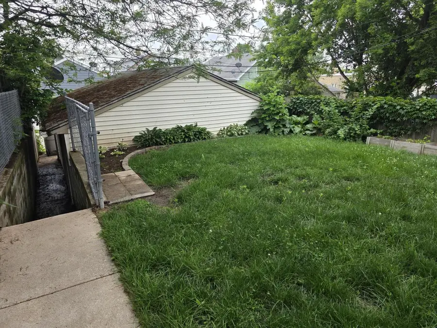 331 E Deer PLACE, Milwaukee, WI 53207 - #3