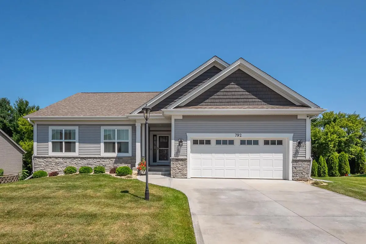 792 Willow Bend DRIVE, Waterford, WI 53185 - #1