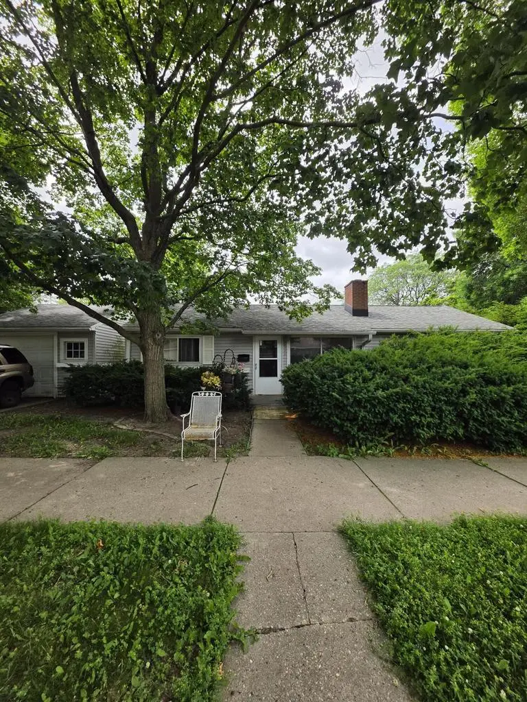 8329 W Auer AVENUE, Milwaukee, WI 53222 - #1