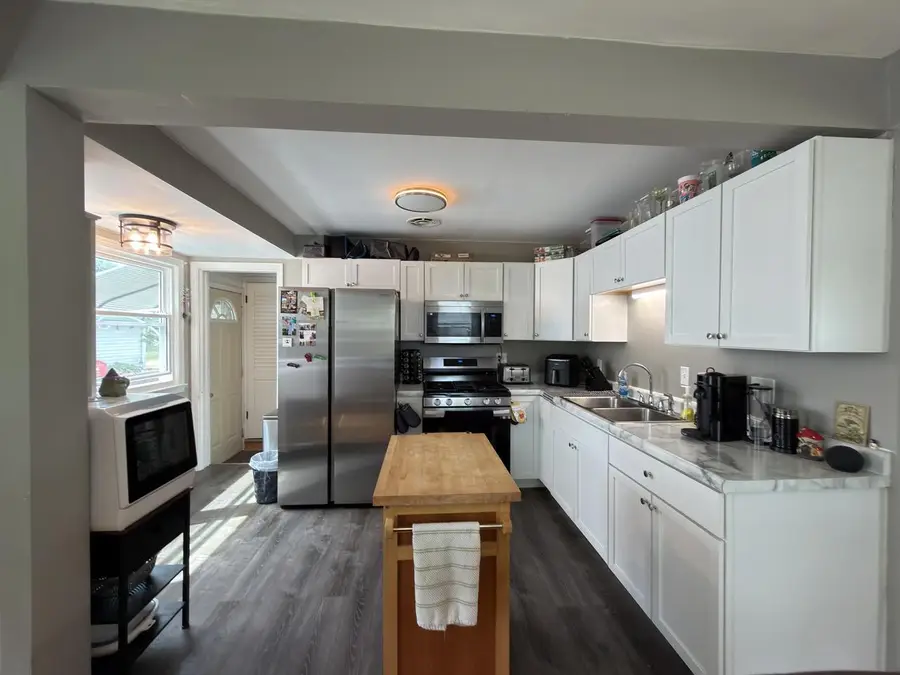 7501 W Vienna COURT, Milwaukee, WI 53216 - #3