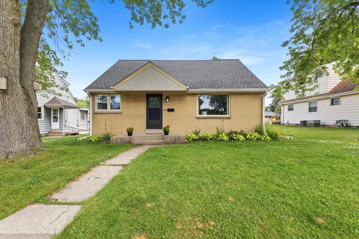 10156 W Montana AVENUE, West Allis, WI 53227 - #1