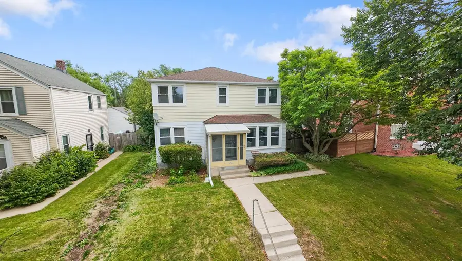 4324 N 15th STREET, Milwaukee, WI 53209 - #2