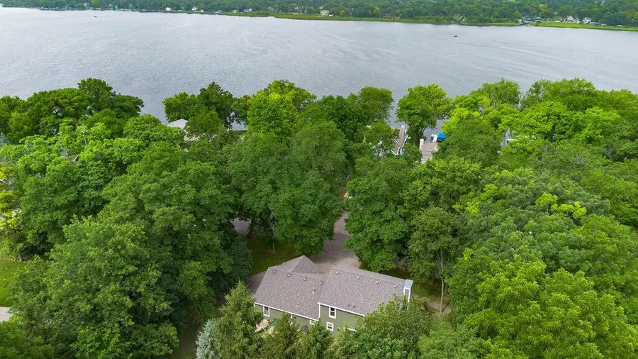 1703 Bark River DRIVE, Hartland, WI 53029 - #2