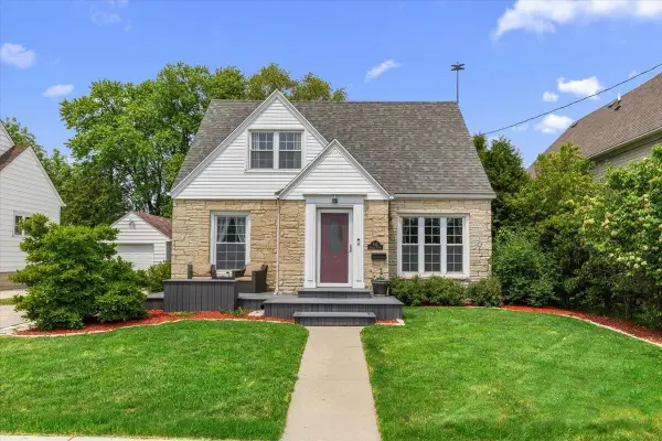 132 E Douglas STREET, Port Washington, WI 53074
