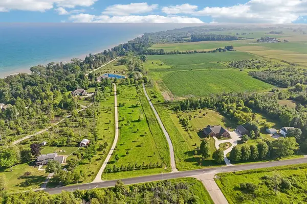 295 S CEDAR BEACH ROAD, Belgium, WI 53004